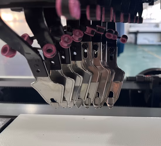 Produttore di macchinari computerizzati per macchine automatiche per maglieria piatta in jersey di poliestere